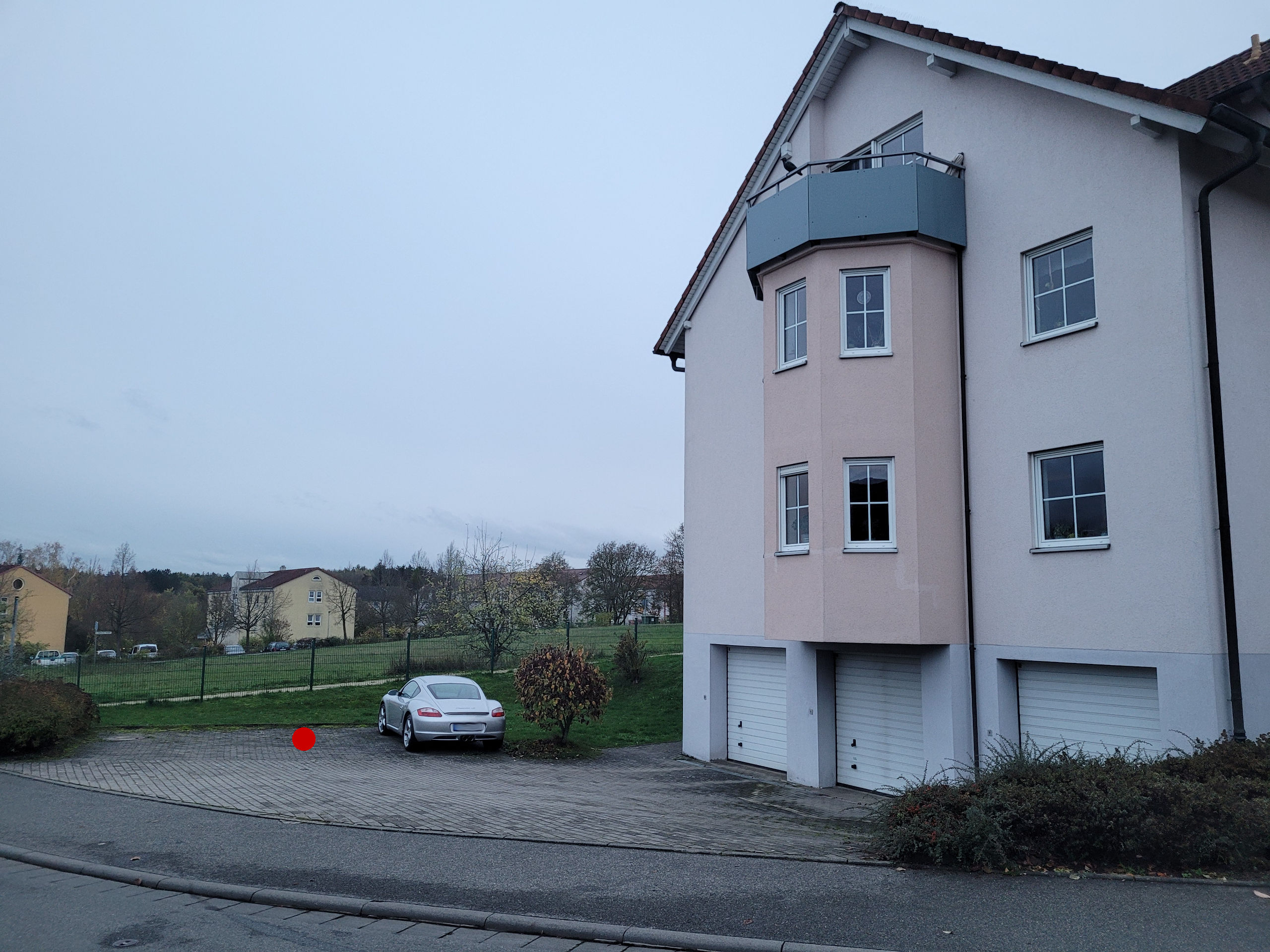 Ansicht Ost mit Stellplatz